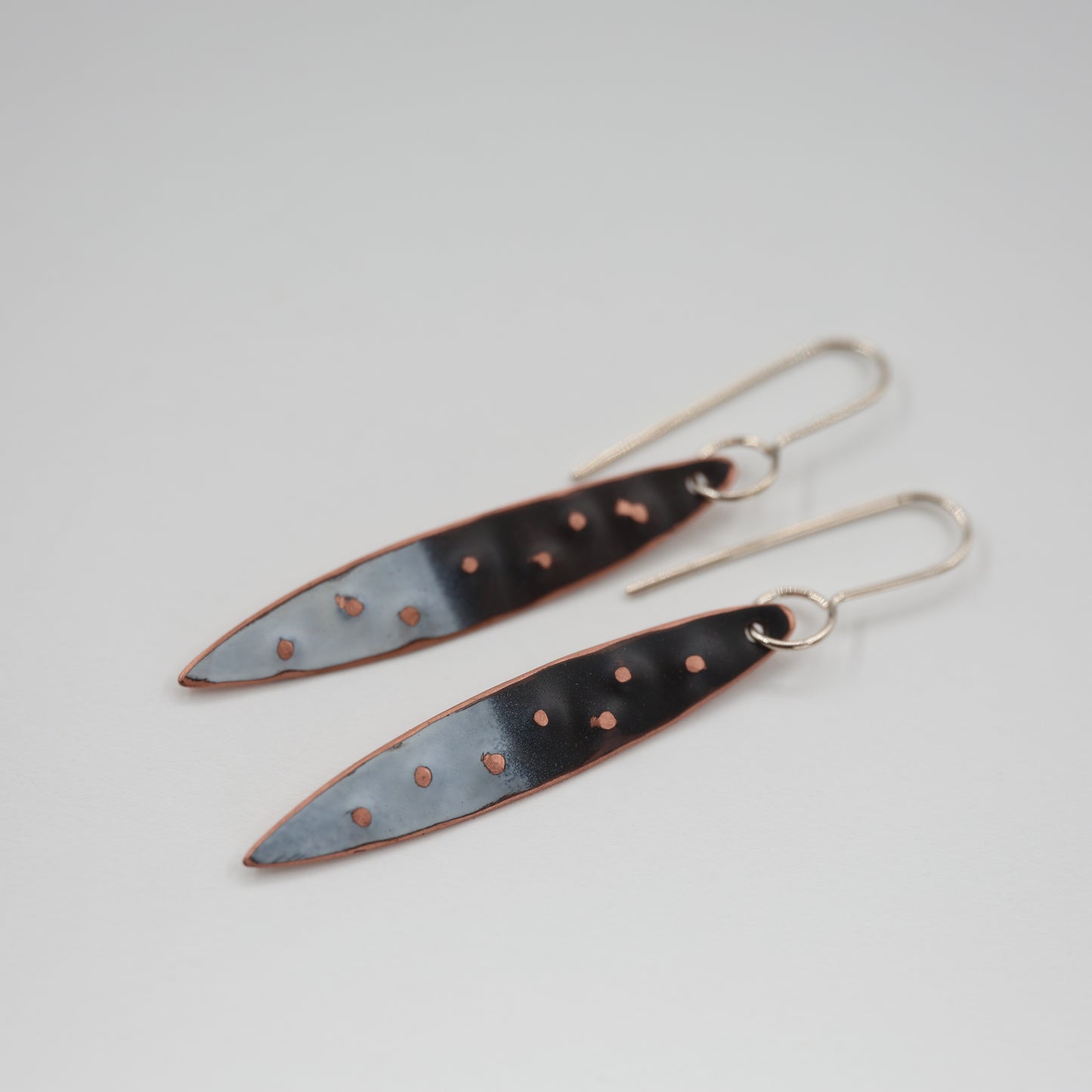 Black & White Copper/Narrow Leaf