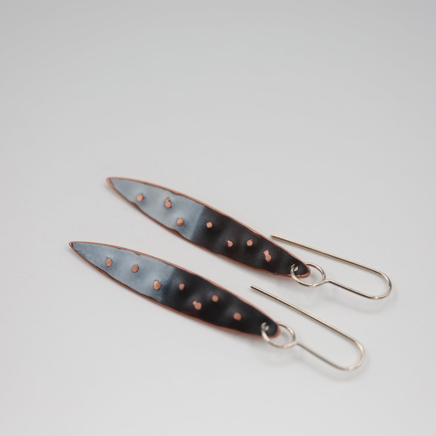 Black & White Copper/Narrow Leaf