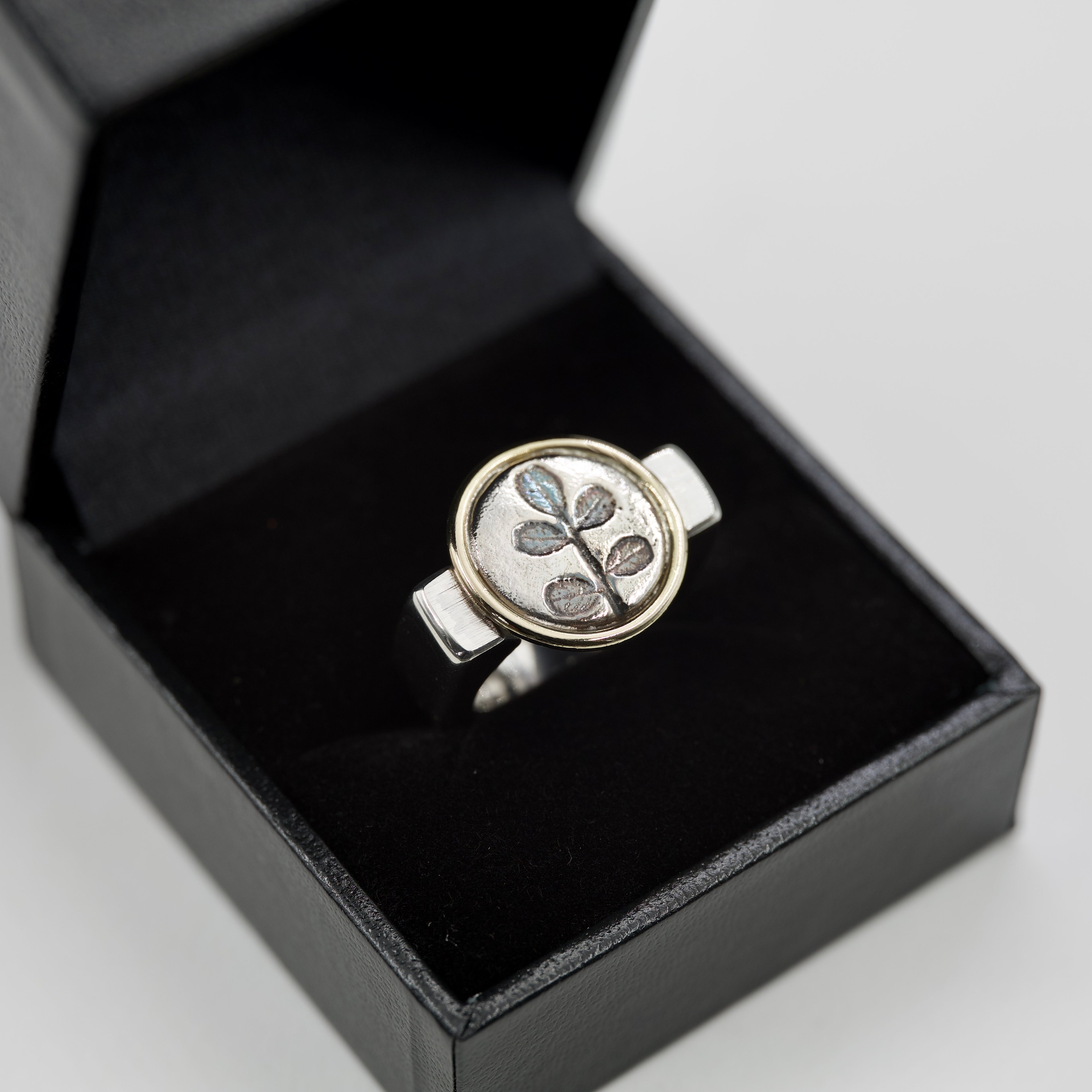 Kōwhai Leaf- Silver/Brass Ring