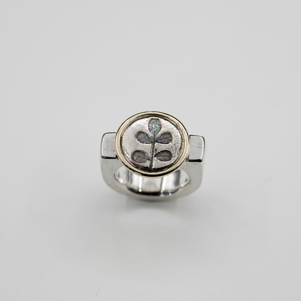 Kōwhai Leaf- Silver/Brass Ring