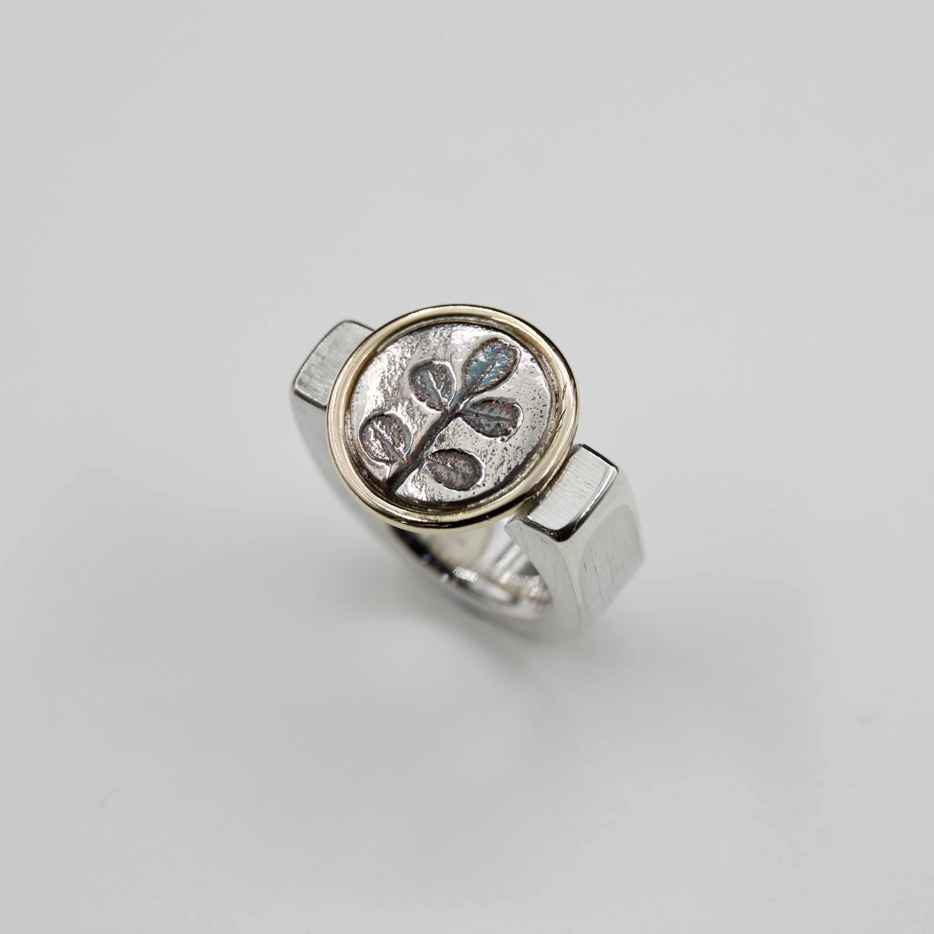Kōwhai Leaf- Silver/Brass Ring