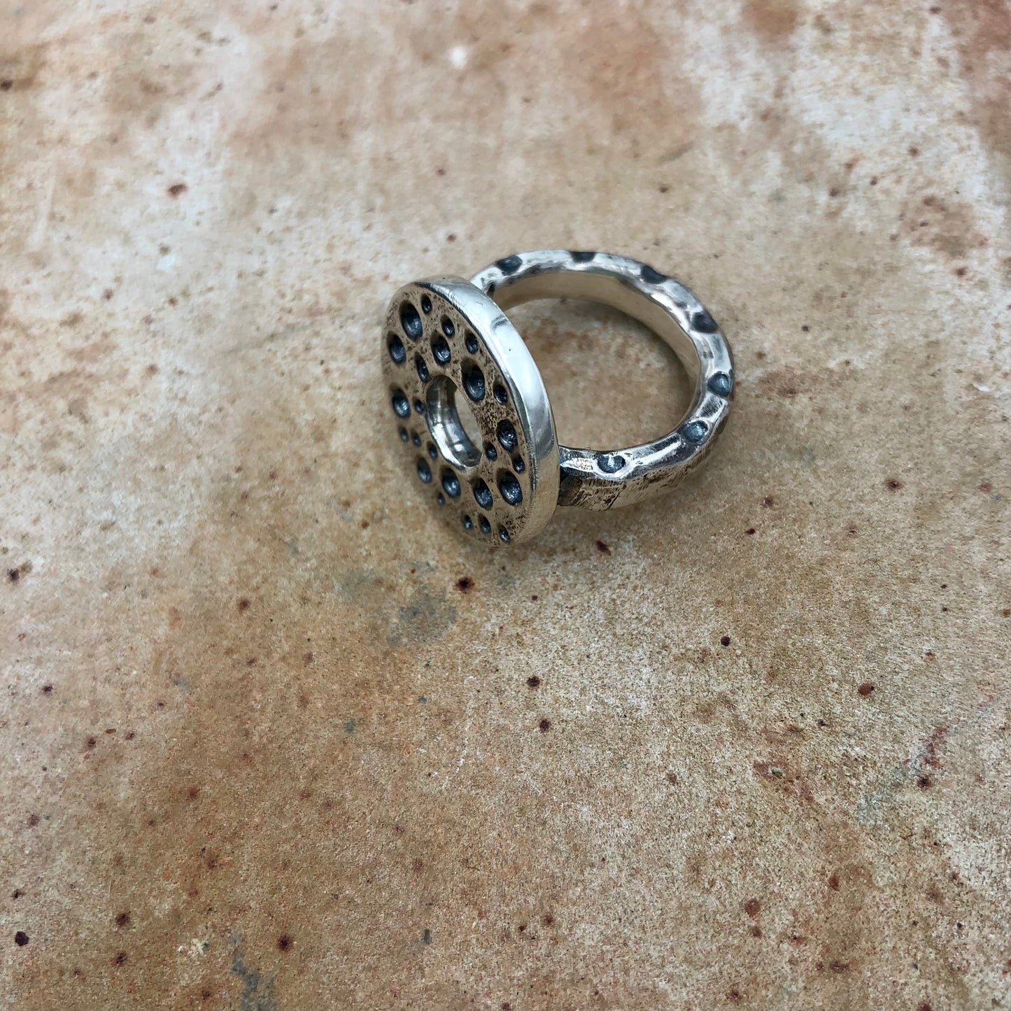 Contemporary Dot Circle Ring