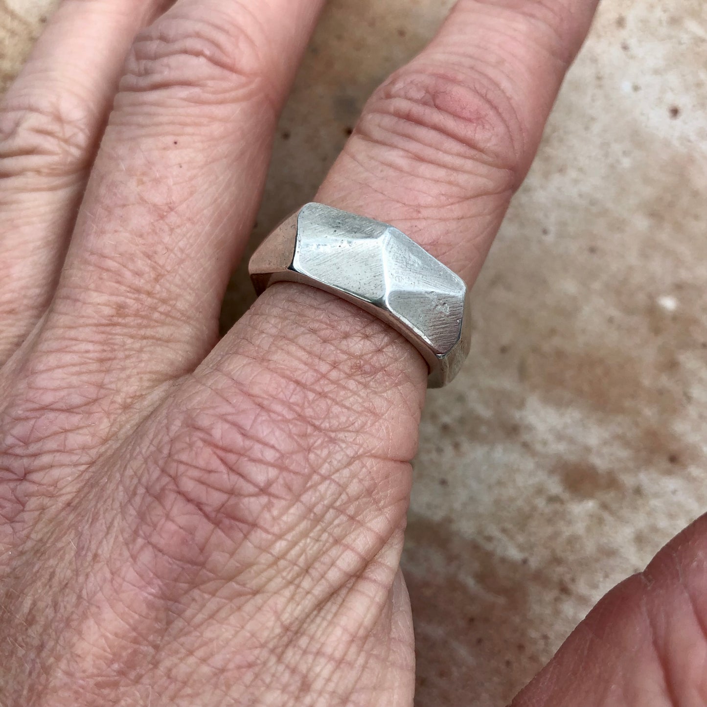 Chunky Geometric Ring